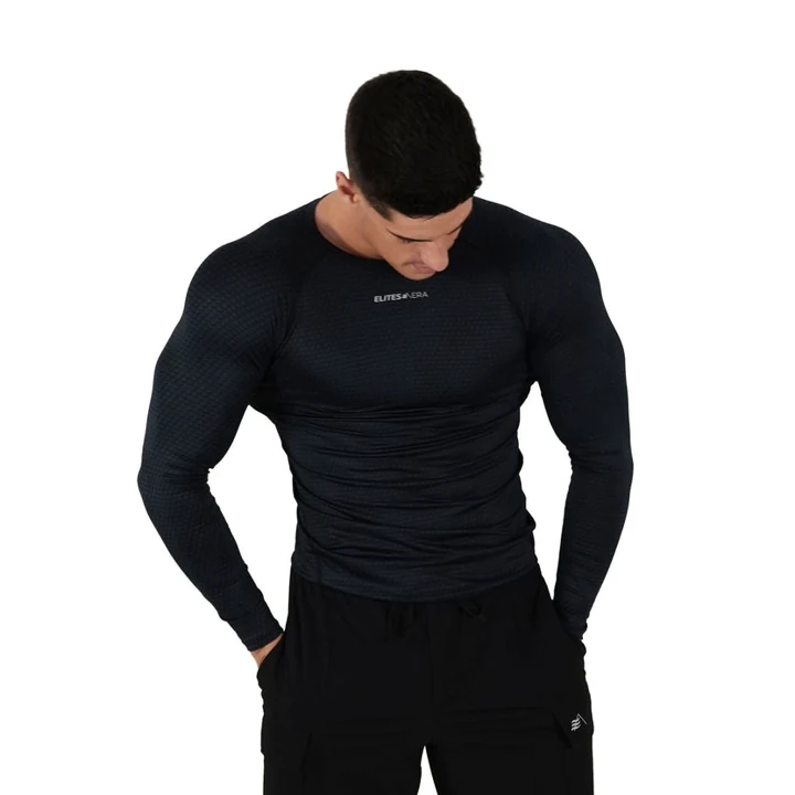 Elites Aera compression garment in black.